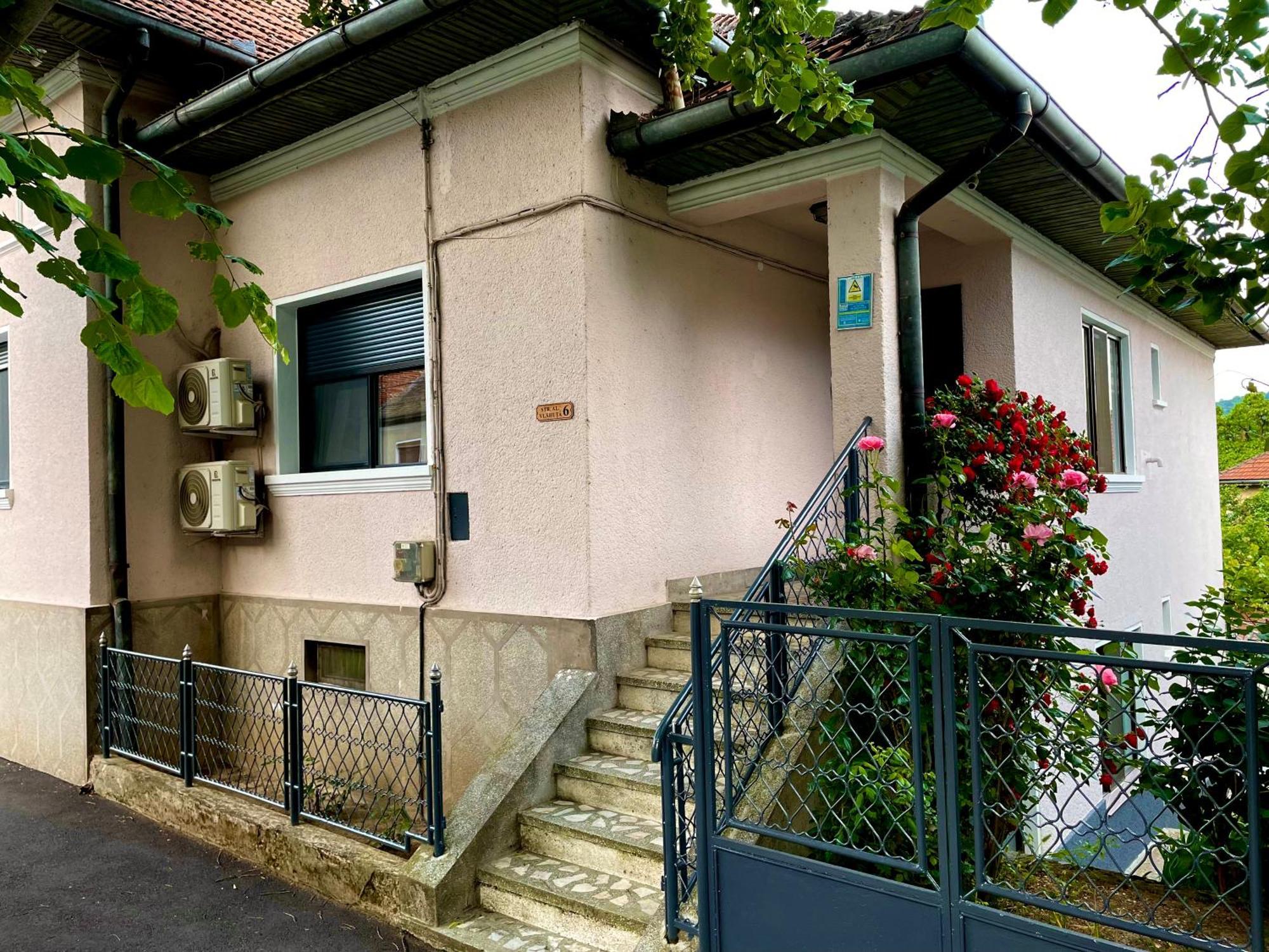 Holiday Home Esku Orşova 외부 사진
